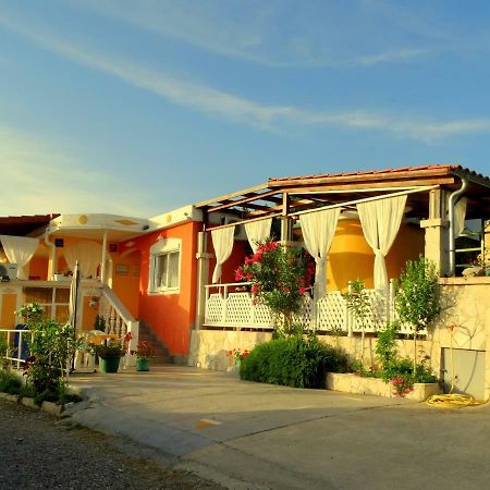Apartments Dumic ツリクヴェニツァ エクステリア 写真