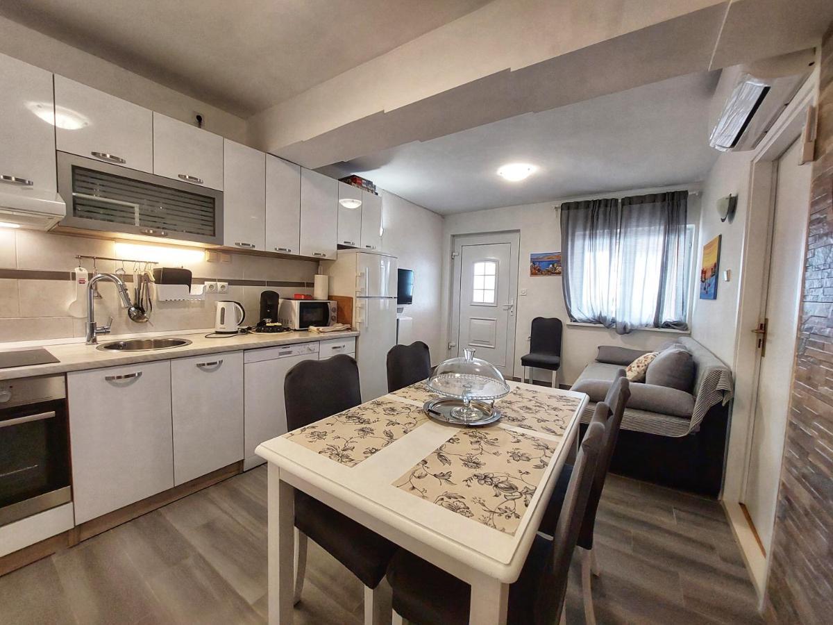 Apartments Dumic ツリクヴェニツァ エクステリア 写真